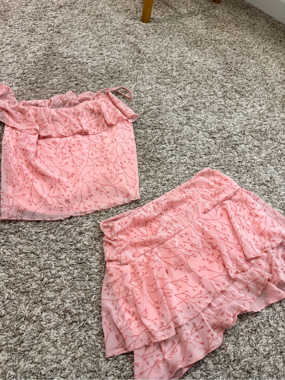 Motel Pink Floral Ruffle Women's Shorts